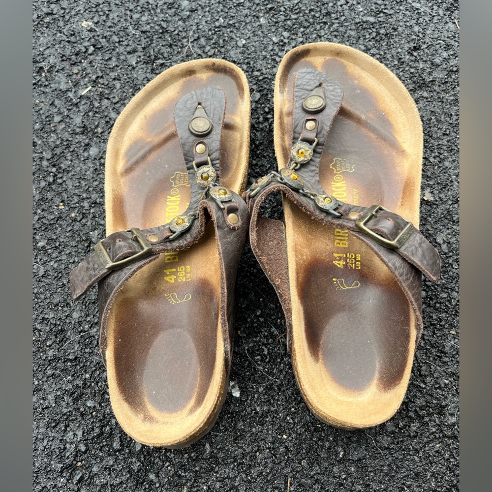 Birkenstock Gizeh Brown leatherSandals,with decorations Size 10-10.5